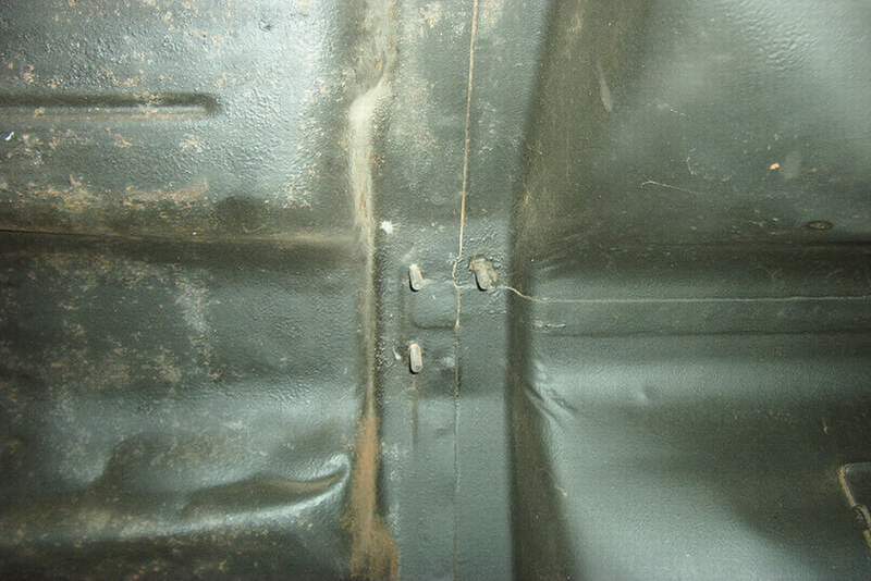 73rr tunnel bolts sm.JPG